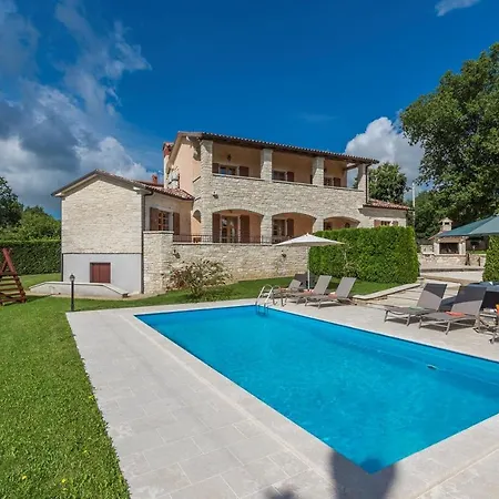 Vernier With Private Pool And Jacuzzi Willa
