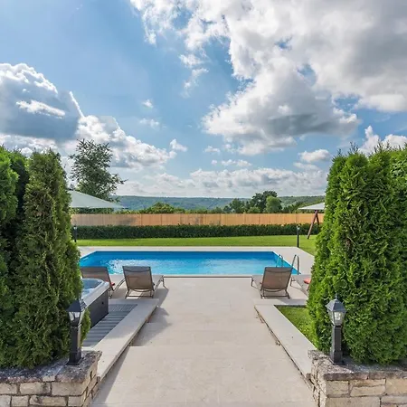 Villa Vernier With Private Pool And Jacuzzi *