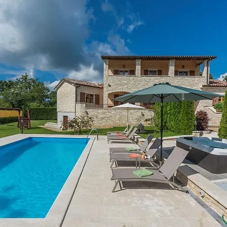 Villa Vernier With Private Pool And Jacuzzi