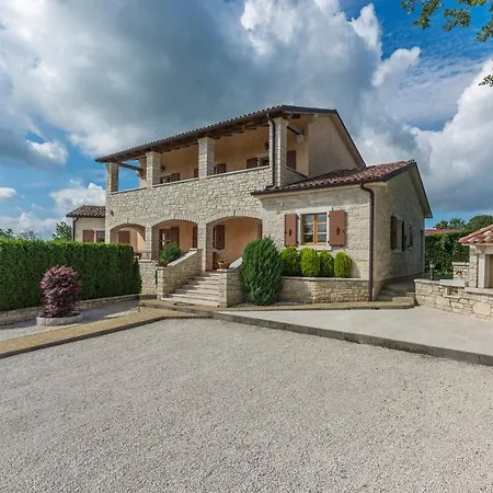 Villa Vernier With Private Pool And Jacuzzi Kringa