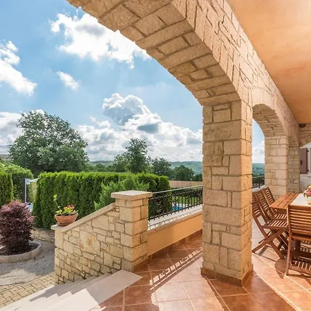 Vernier With Private Pool And Jacuzzi Kringa