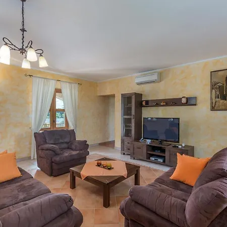 Vernier With Private Pool And Jacuzzi *