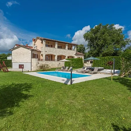 Villa Vernier With Private Pool And Jacuzzi *