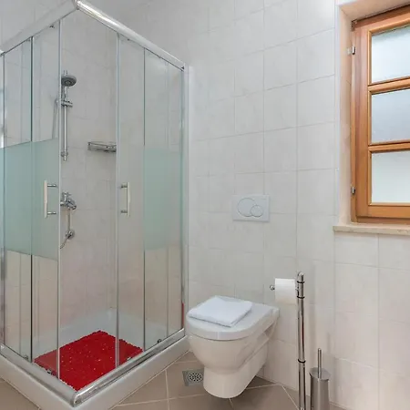 Vernier With Private Pool And Jacuzzi Kringa