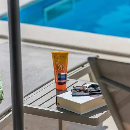 Villa Vernier With Private Pool And Jacuzzi Kringa