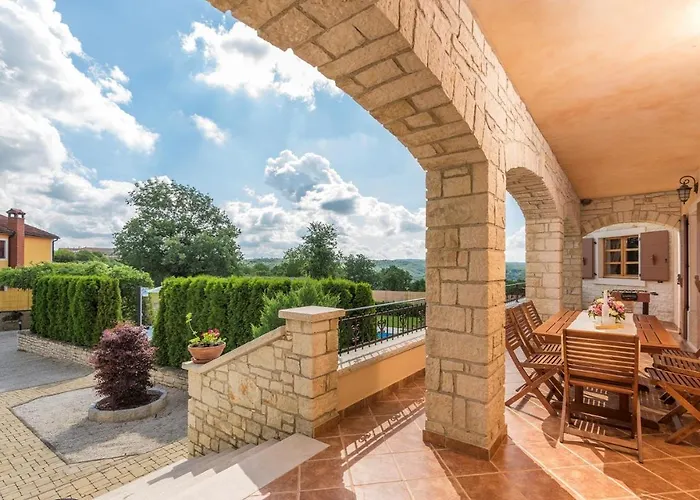 Vernier With Private Pool And Jacuzzi Kringa