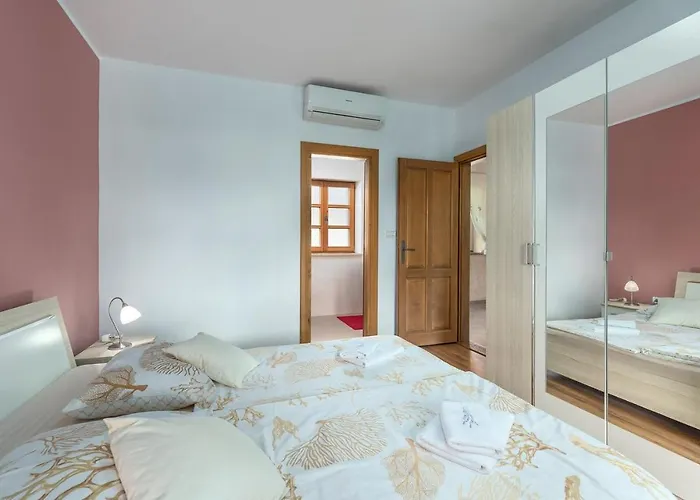 Vila Vernier With Private Pool And Jacuzzi Kringa