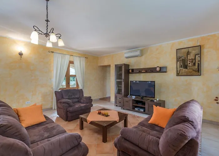 Vernier With Private Pool And Jacuzzi *