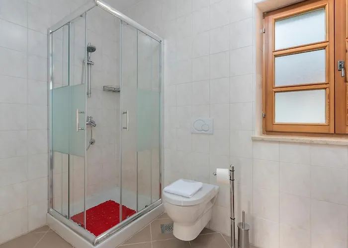 Vernier With Private Pool And Jacuzzi Kringa