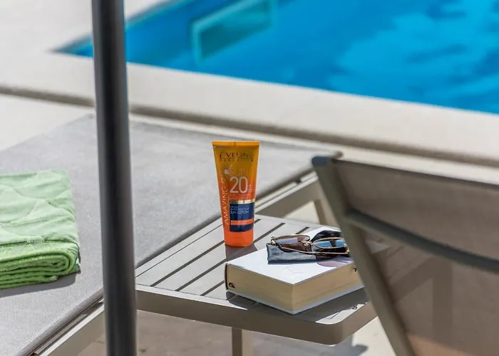 Vila Vernier With Private Pool And Jacuzzi Kringa