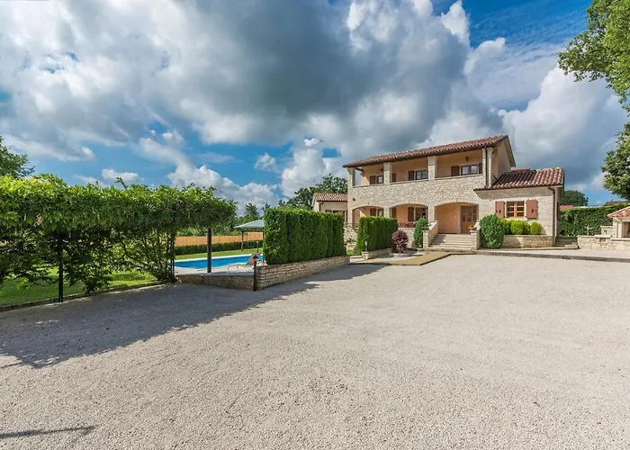 Vernier With Private Pool And Jacuzzi Vila *