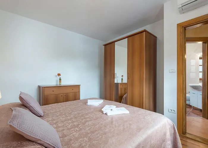 Vernier With Private Pool And Jacuzzi Kringa